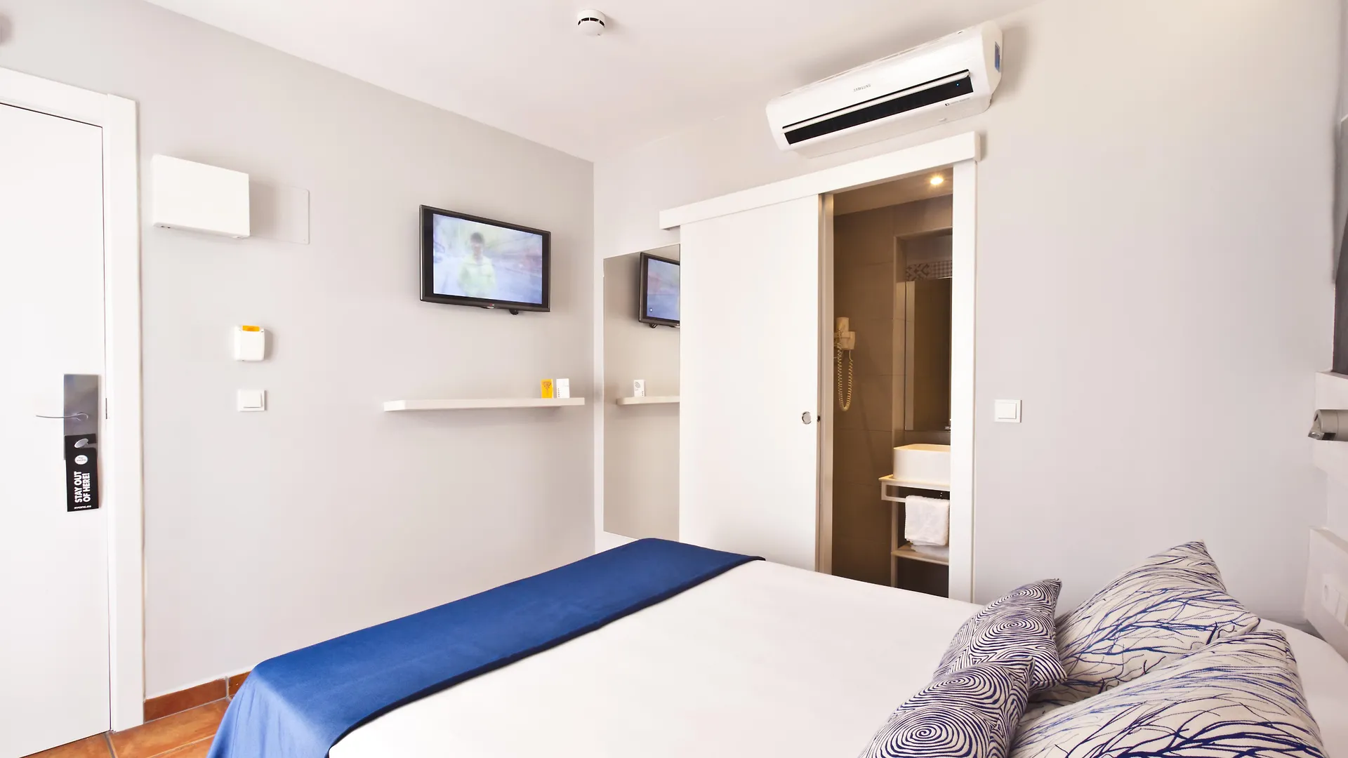 Ryans La Marina (Adults Only) Hotel Ibiza Town 3*,  Spain